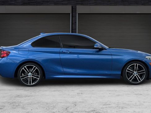 Used 2020 BMW 230i Coupe w/ M Sport Package image 3