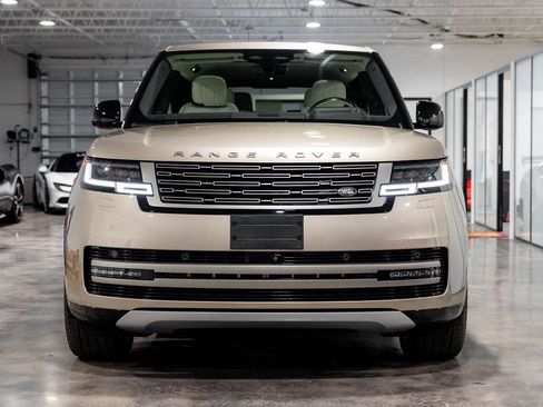 Used 2024 Land Rover Range Rover Long Wheelbase SE AWD/4WD image 17