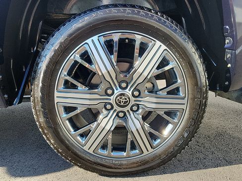 Used 2024 Toyota Tundra Capstone AWD/4WD image 9