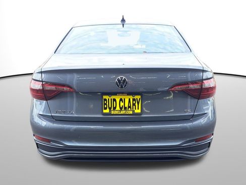 Used 2024 Volkswagen Jetta SE image 7