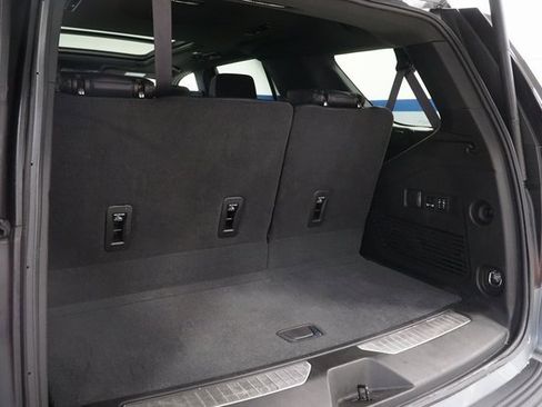 Used 2023 GMC Yukon Denali w/ Advanced Technology Package image 27