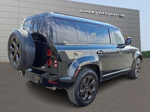 Used 2023 Land Rover Defender 110 X-Dynamic SE AWD/4WD image 2