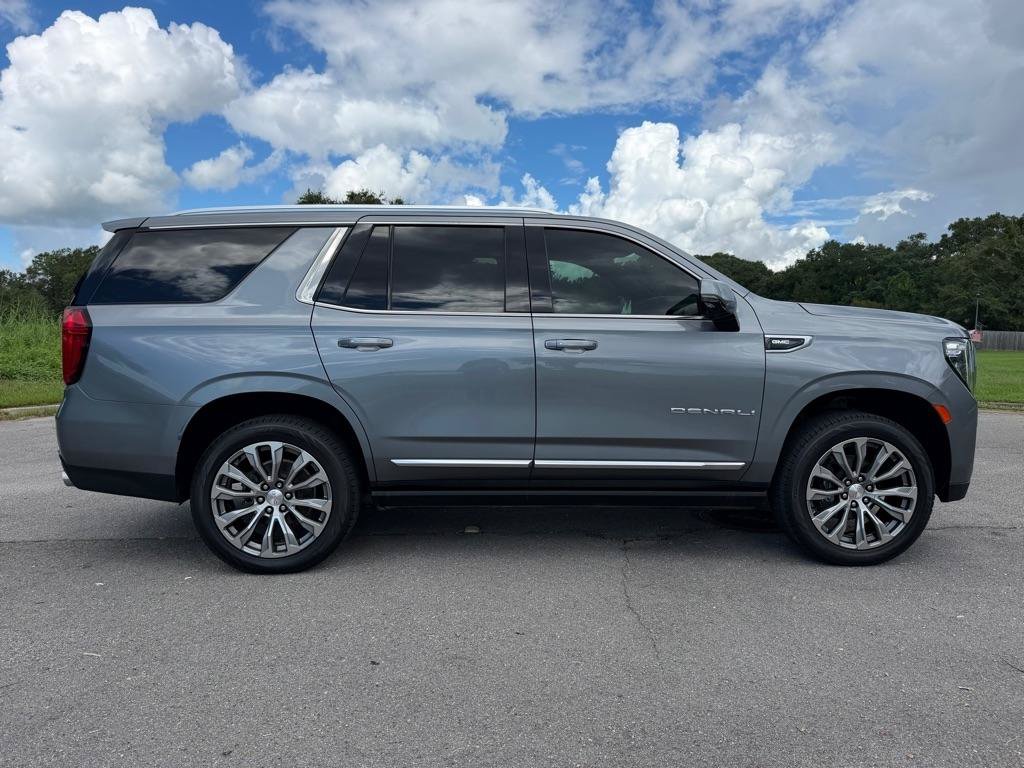 Used 2021 GMC Yukon Denali w/ Denali Premium Package RWD image 7