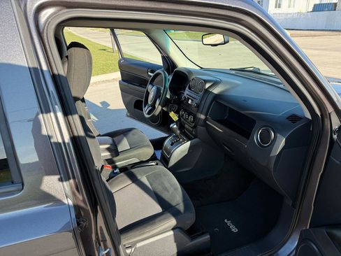 Used 2017 Jeep Patriot Sport w/ Power Value Group AWD/4WD image 21