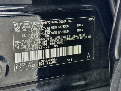 Certified 2025 Toyota RAV4 XLE AWD/4WD image 30