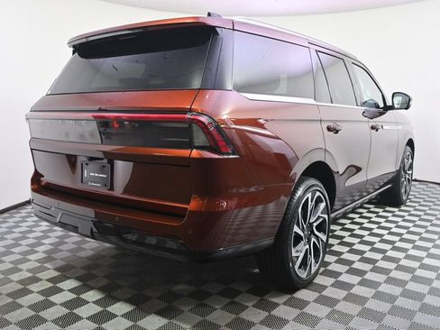 New 2027 Lincoln Navigator Reserve AWD/4WD image 6