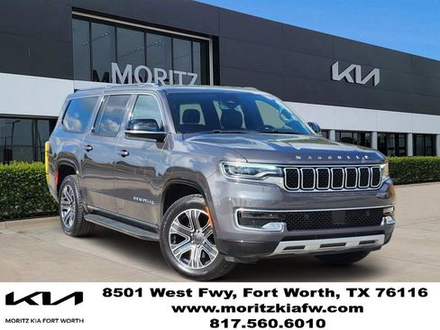 Used 2024 Jeep Wagoneer L Series II w/ Flexible Seating Group RWD image 1