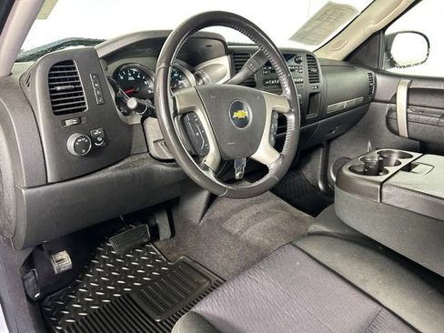 Used 2010 Chevrolet Silverado 1500 LT w/ Power Pack Plus AWD/4WD image 13