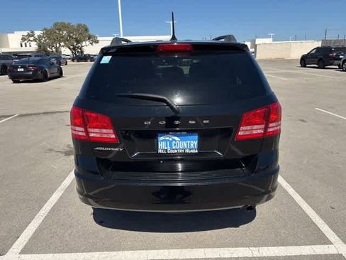 Used 2018 Dodge Journey SE w/ Popular Equipment Group image 4
