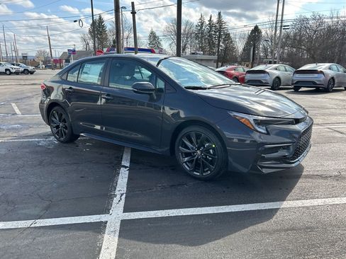 New 2026 Toyota Corolla SE image 3