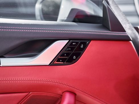 Used 2021 Porsche 911 Turbo S image 30