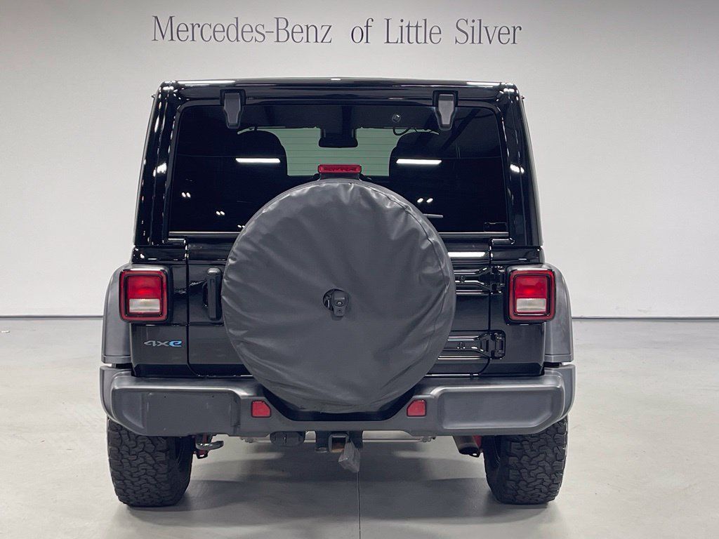Used 2024 Jeep Wrangler Unlimited AWD/4WD image 4