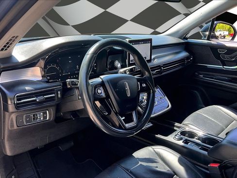 Used 2022 Lincoln Corsair AWD w/ Premium Package image 13