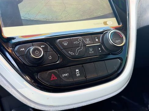 Used 2021 Chevrolet Bolt LT FWD image 15
