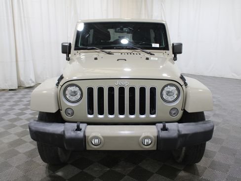 Used 2018 Jeep Wrangler Unlimited Sahara image 25