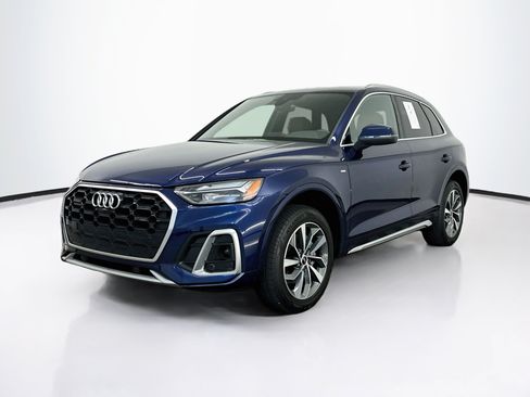 Used 2023 Audi Q5 2.0T Premium Plus w/ Premium Plus Package AWD/4WD image 3
