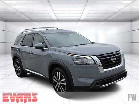 Used 2023 Nissan Pathfinder Platinum AWD/4WD image 1