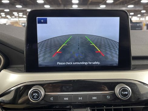 Used 2022 Ford Escape SE image 21