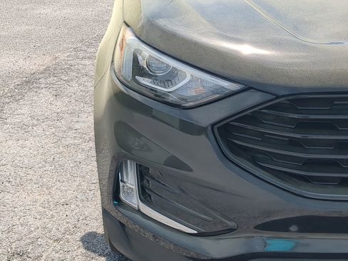 Used 2020 Ford Edge Titanium image 8