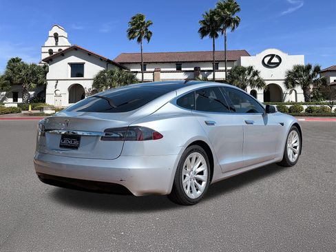 Used 2017 Tesla Model S 75 RWD image 2