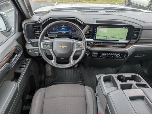 Used 2025 Chevrolet Silverado 1500 LT RWD image 32