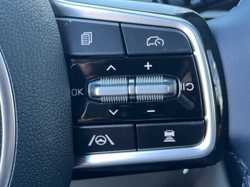 New 2026 Kia Carnival SX image 29