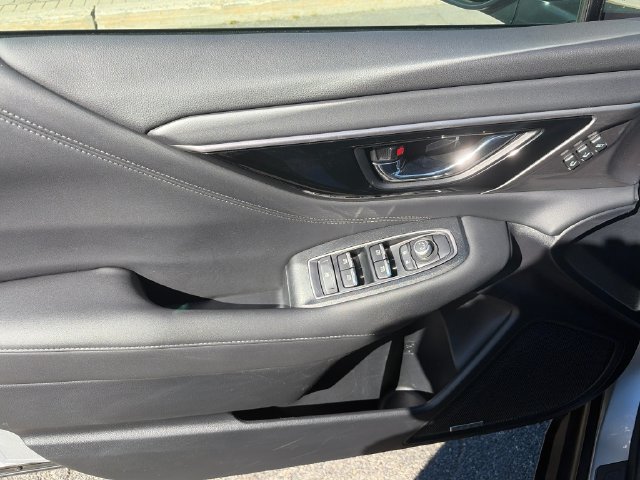 Used 2020 Subaru Outback Limited AWD/4WD image 26