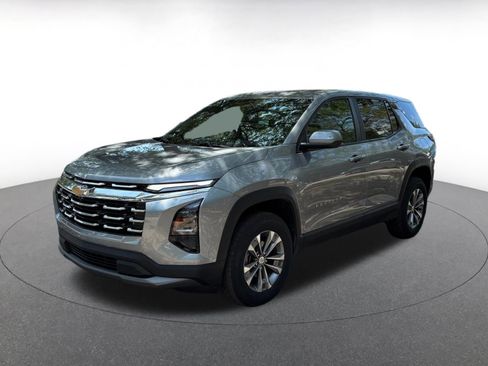 Used 2025 Chevrolet Equinox LT FWD image 9