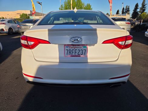 Used 2016 Hyundai Sonata SE image 3