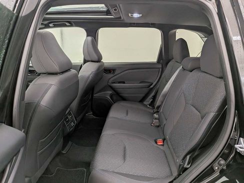 Used 2025 Subaru Forester Premium w/ Convenience Package #2 image 21