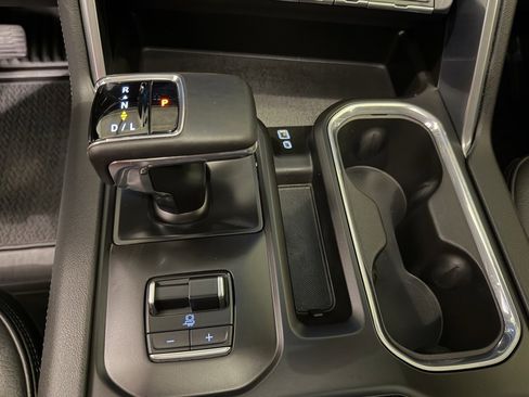 Used 2023 GMC Sierra 1500 Denali w/ Technology Package image 16