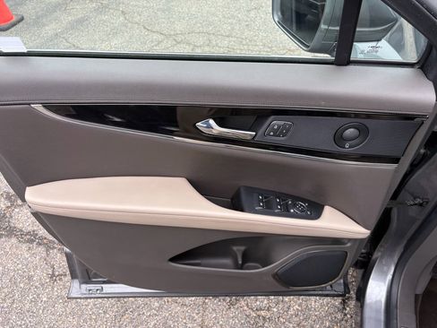 Used 2021 Lincoln Nautilus Reserve w/ Equipment Group 201A image 11