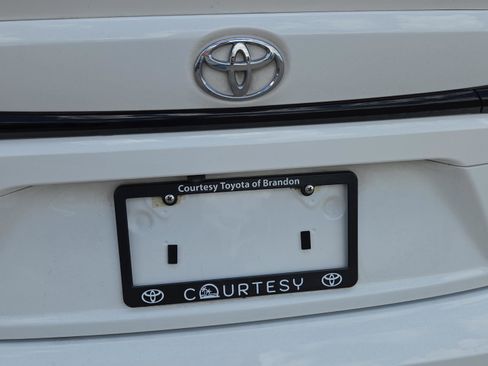 Used 2021 Toyota Corolla SE FWD image 9