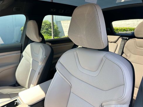 Certified 2025 Volvo EX90 Ultra image 20