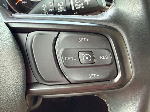 Used 2022 Jeep Wrangler Sport AWD/4WD image 26