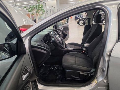 Used 2017 Ford Focus SEL FWD image 8
