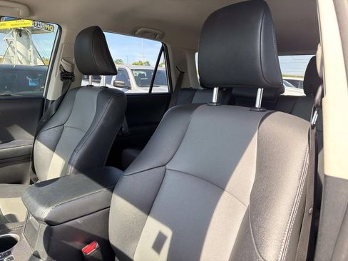 Used 2020 Toyota 4Runner SR5 Premium AWD/4WD image 22
