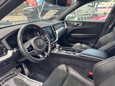 Used 2019 Volvo XC60 T6 R-Design w/ Protection Package Premier AWD/4WD image 13