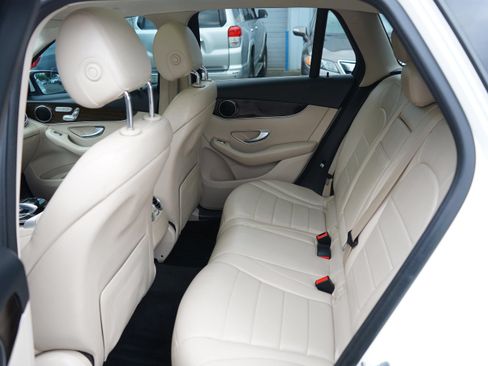 Used 2017 Mercedes-Benz GLC 300 image 16