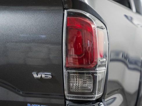 Used 2022 Toyota Tacoma SR5 image 8