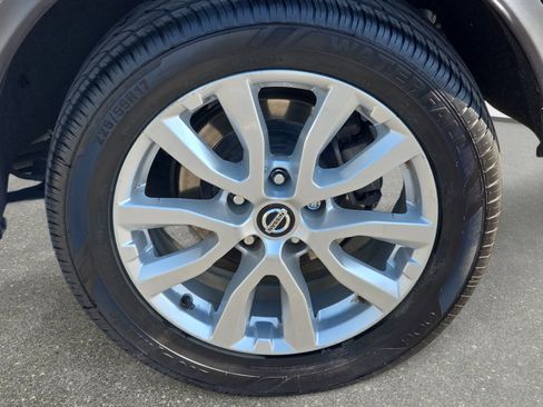 Used 2020 Nissan Rogue Sport SV image 30