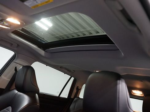 Certified 2023 Toyota Highlander XLE image 35