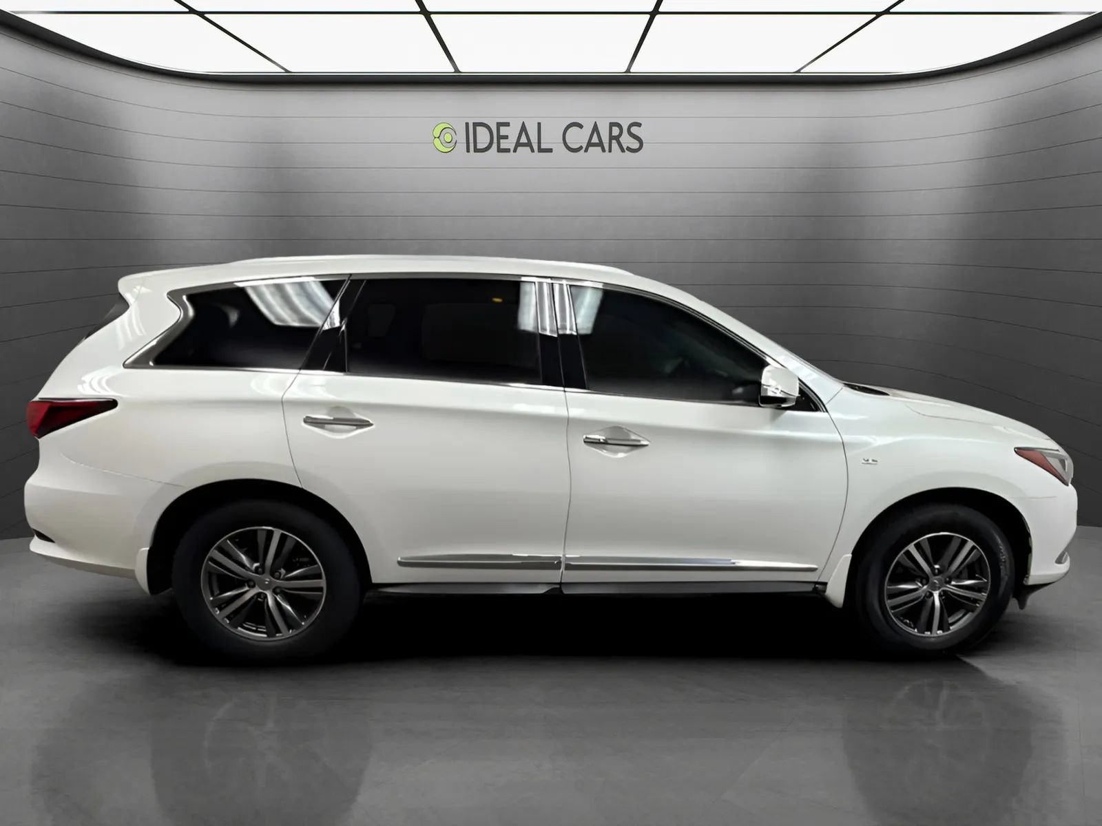 Used 2016 INFINITI QX60 Luxe w/ Premium Plus Package AWD/4WD image 4