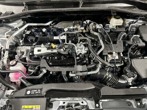 Used 2024 Toyota Corolla Cross SE w/ Moonroof Package image 10