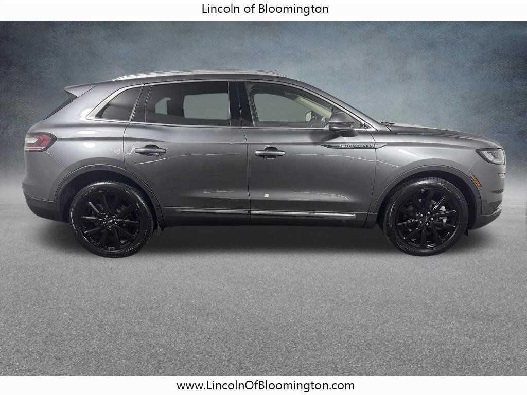 Used 2023 Lincoln Nautilus Reserve w/ Monochromatic Package AWD/4WD image 8