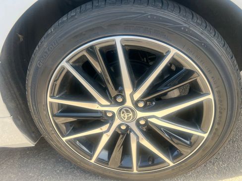 Used 2023 Toyota Camry SE image 5