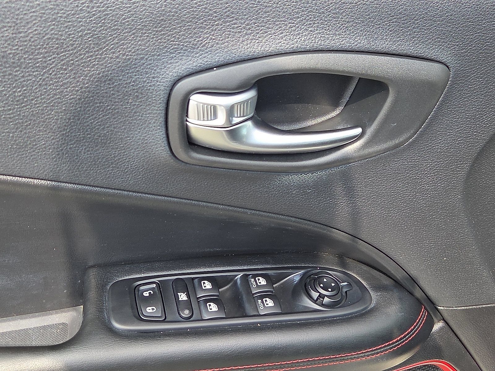 Used 2019 Jeep Compass Trailhawk w/ Safety & Security Group AWD/4WD image 13