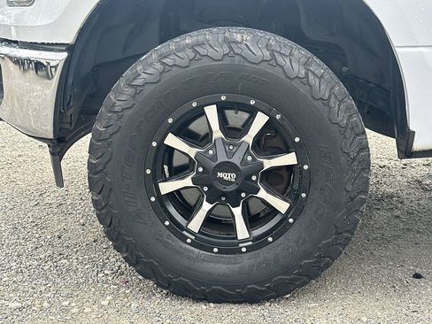 Used 2017 Ford F150 XLT image 11