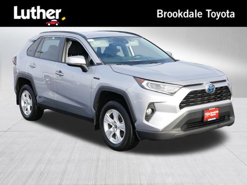 Used 2021 Toyota RAV4 XLE image 1
