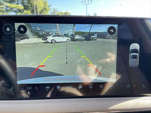 Used 2025 Lincoln Corsair AWD image 26